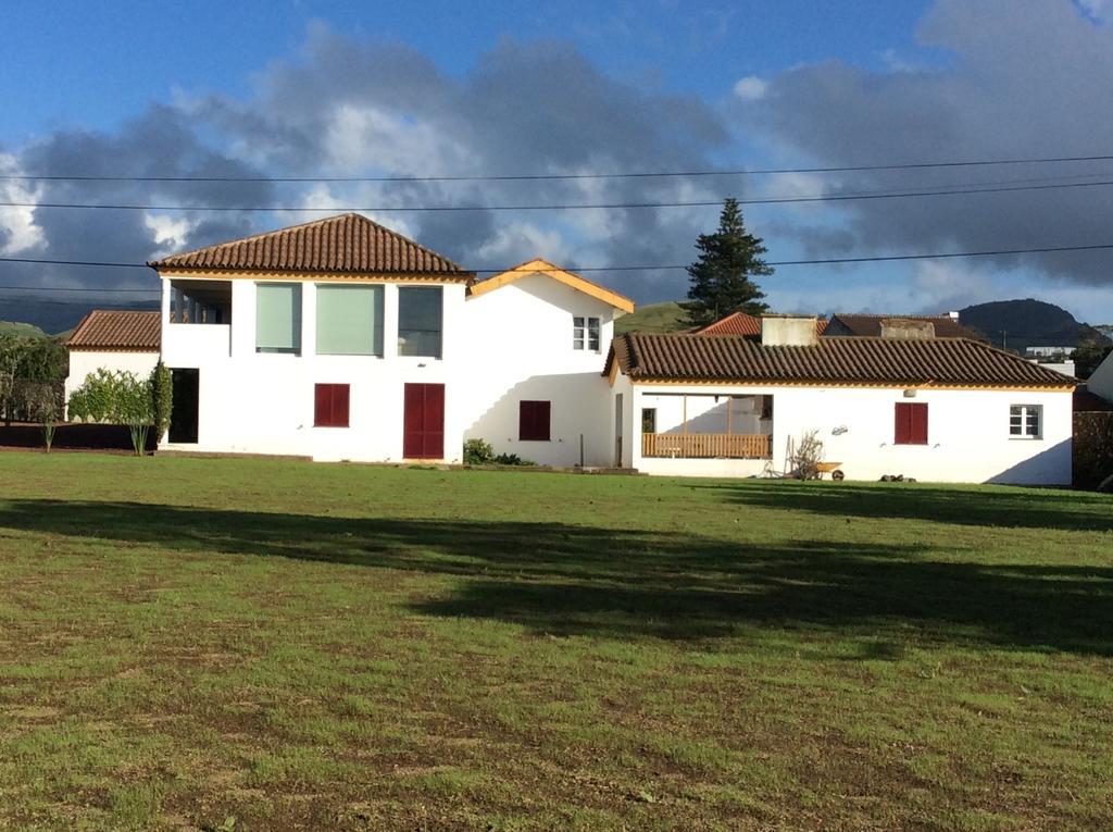 Santana Houses Rabo de Peixe Bilik gambar